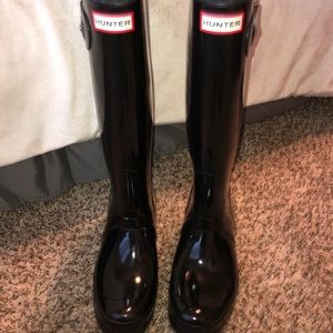 Tall Hunter Rain Boots, Perfect Condition!!
